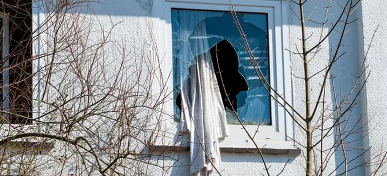 Storm Window Installation Contractors in Dania Beach, FL